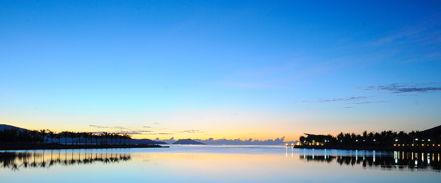 Diamond Bay Condotel Resort